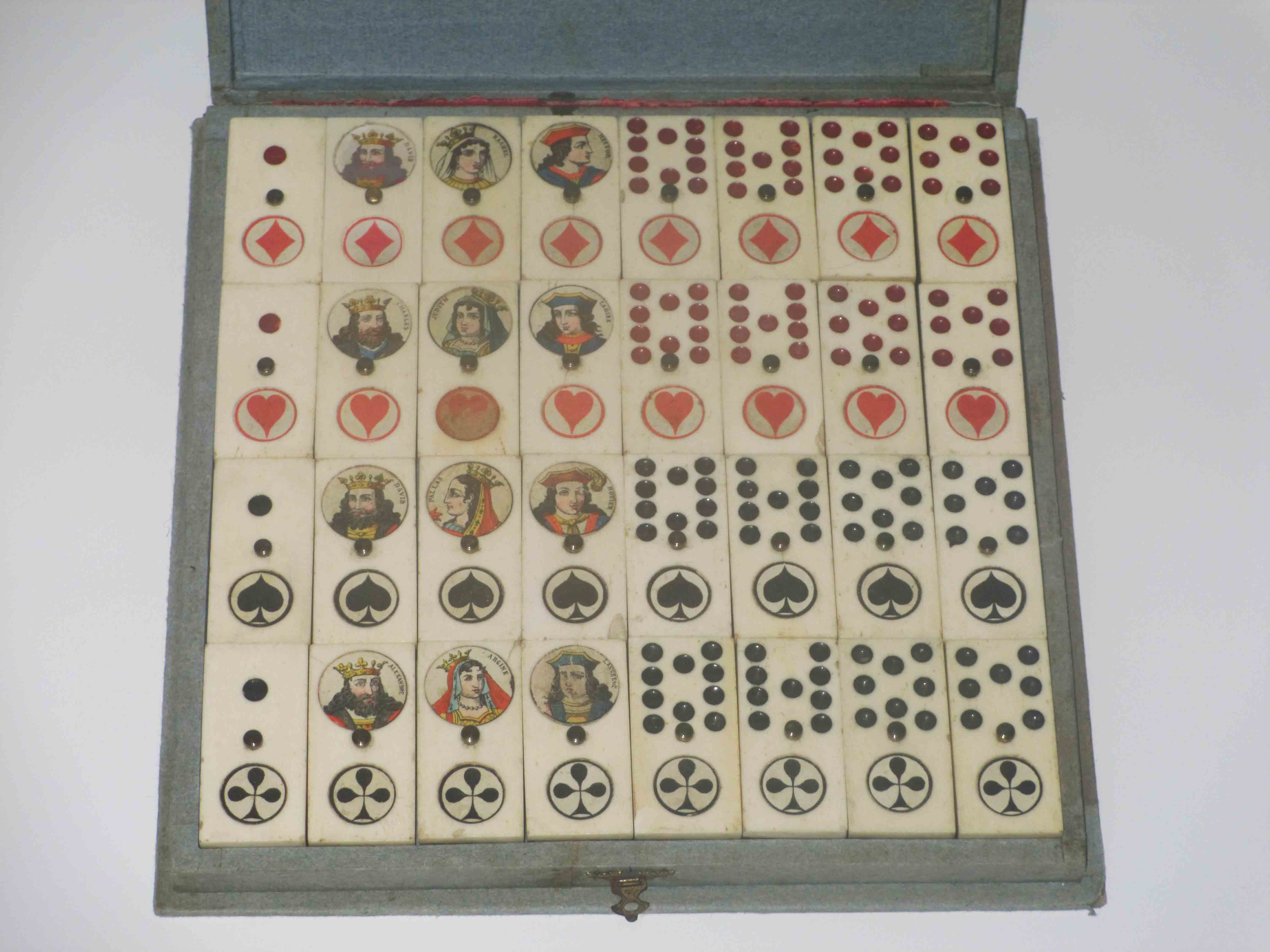 ANCIENNE BOITE JEU DE DOMINOS - OS + EBENE - 28 pièces EUR 10,00